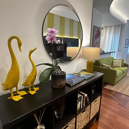 Access, Private Umbrella & Ac Apartment *